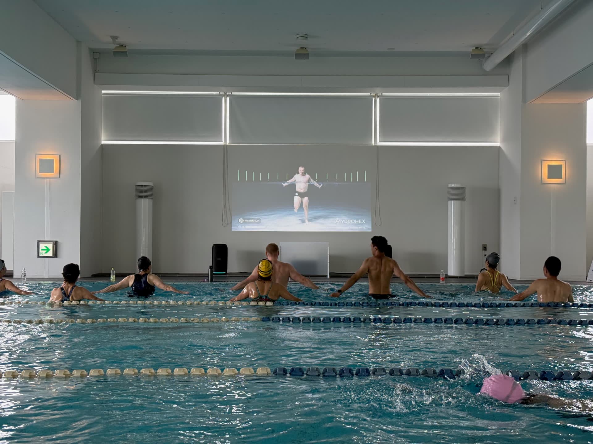 Individuelle Hydrohex-Installation im Aqua Sports & Spa, Tokio