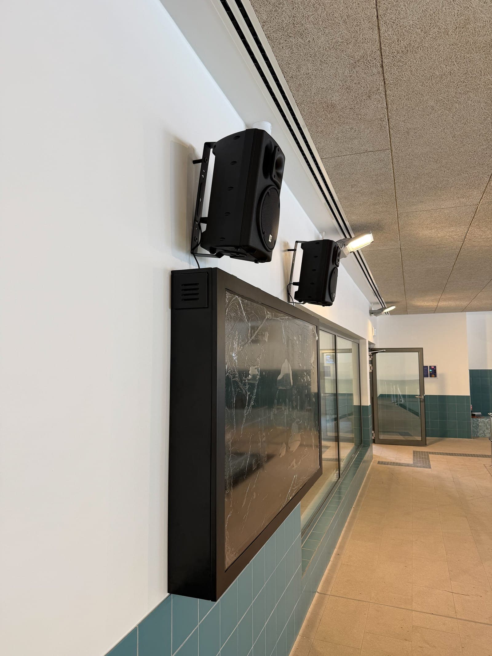 Hydrohex-Installationsteam vor Ort
